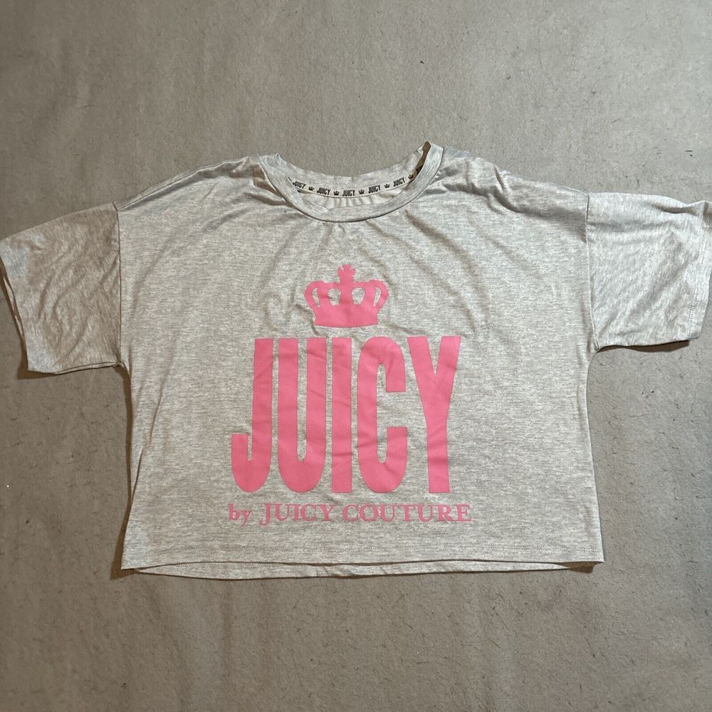Juicy Couture T-Shirt‎ Womens S Small Gray Cropped Short Sleeves Casual Spellout